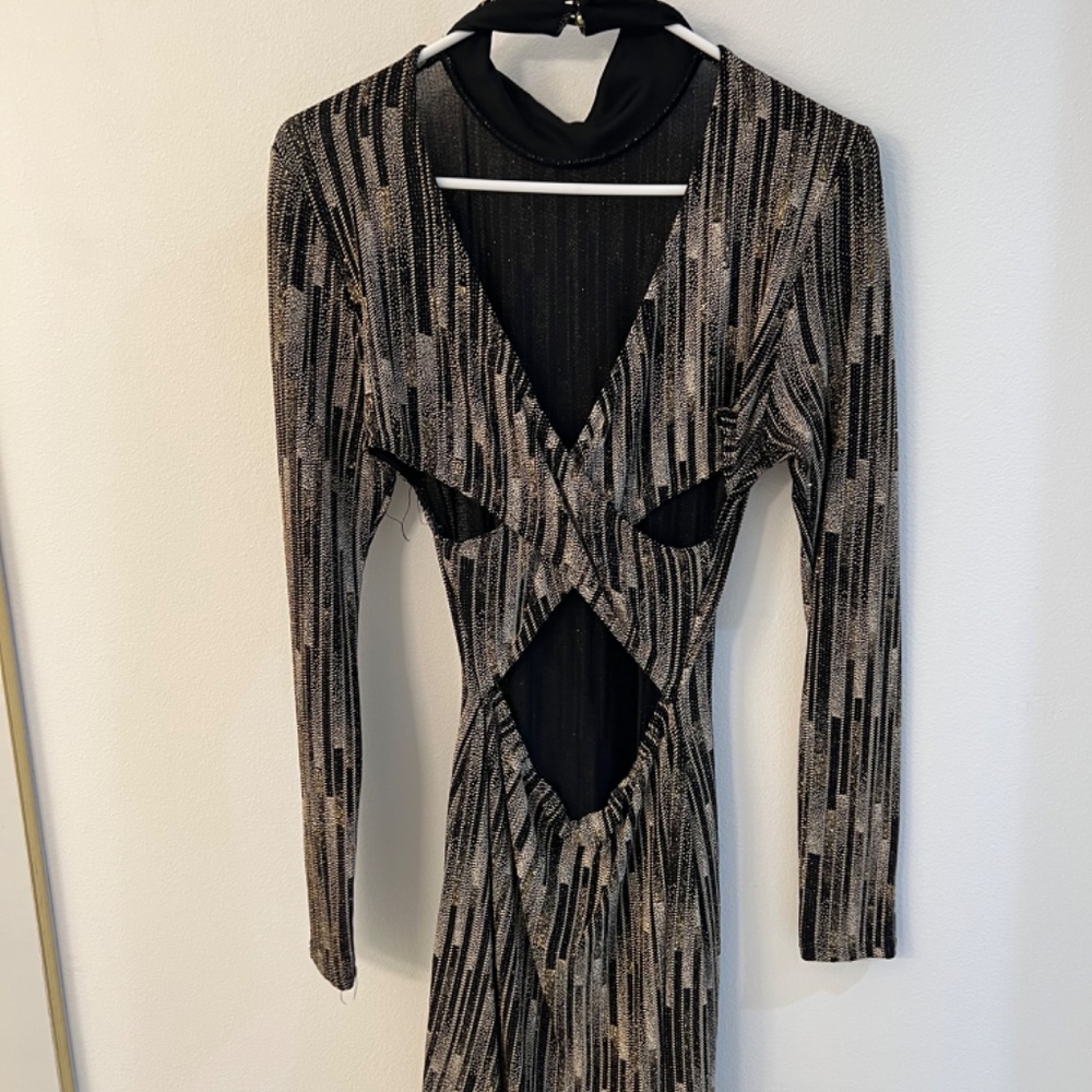Dress - Picture 2 of 2